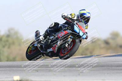 media/Dec-01-2025-Moto Forza (Mon) [[2daa91e15f]]/2-Intermediate Group/Session 2 Turn 9 Entry/